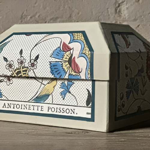 Antoinette Poisson Small Wedding Box in "Jaipur Colors" No. 57A