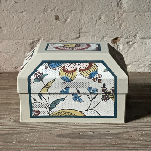 Antoinette Poisson Small Wedding Box in "Jaipur Colors" No. 57A