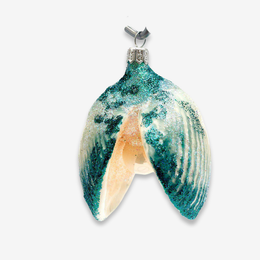 Oyster Clam With Pearl Ornament