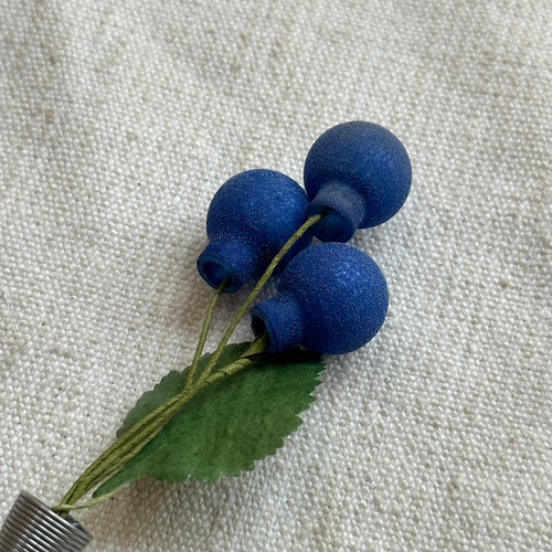 Nostalgic Cotton Blueberries with Leaf Clip-On Ornament