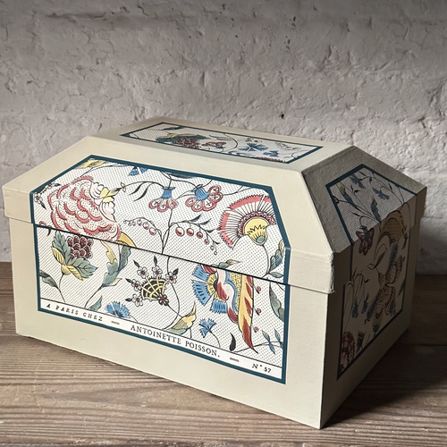 Antoinette Poisson Large Wedding Box in "Jaipur Colors" No. 57A