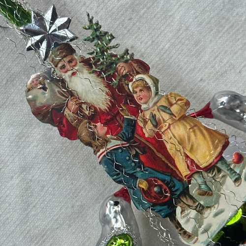 Nostalgic Victorian Tree Topper with Two Birds