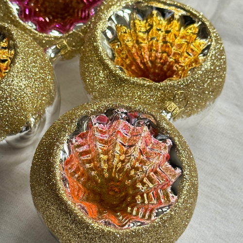 Set of 6 Large Nostalgic Gold Reflector Ornaments