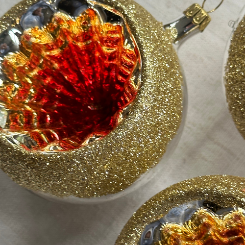 Set of 6 Large Nostalgic Gold Reflector Ornaments