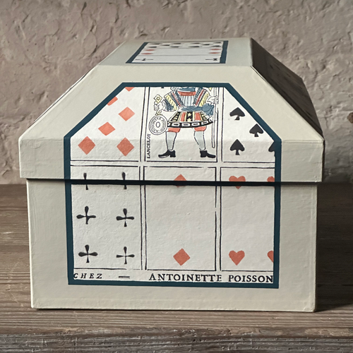 Antoinette Poisson Medium Wedding Box in "Cartes à jouer parfumées" No. 1A