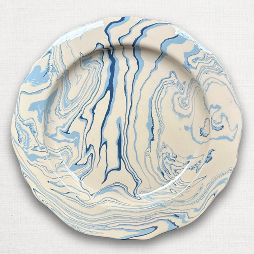 Marbled Scalloped Charger Plate in Belle Île (BI #1102)