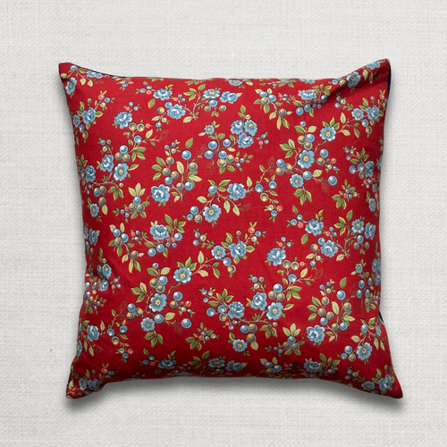 Custom Décors Barbares "Sarafane Red" Pillow (#38)