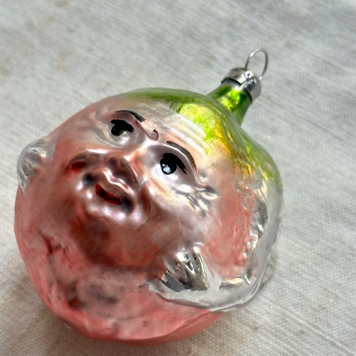 Nostalgic Apple with Face Ornament