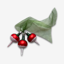 Nostalgic Radish Bunch Ornament with Ribbon