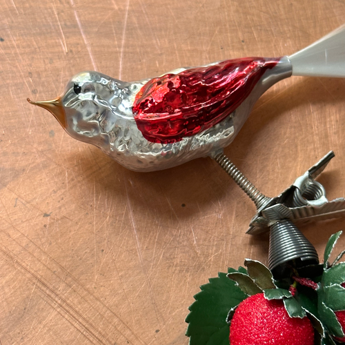 Nostalgic Bird with Strawberries Clip-on Ornament