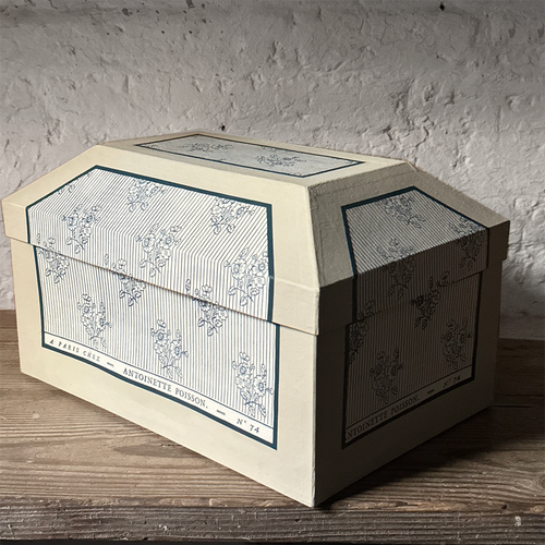 Antoinette Poisson Large Wedding Box in "Boutonniére" No. 74B