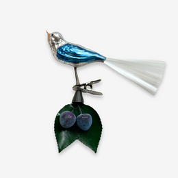 Nostalgic Clip-on Bird with Blueberries Ornament