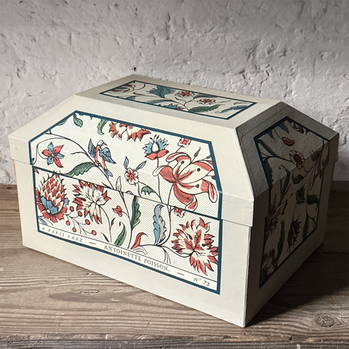 Antoinette Poisson Large Wedding Box in "Rubans & Oiseaux" No. 54A