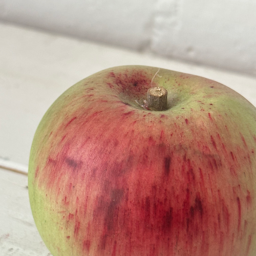 Carrara Marble Country Red & Green Apple