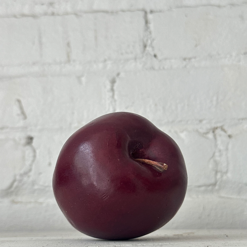 Carrara Marble Dark Red Apple