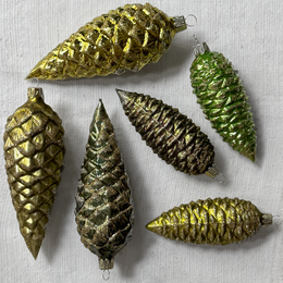 Set of 6 Nostalgic Green & Olive Pinecone Ornaments